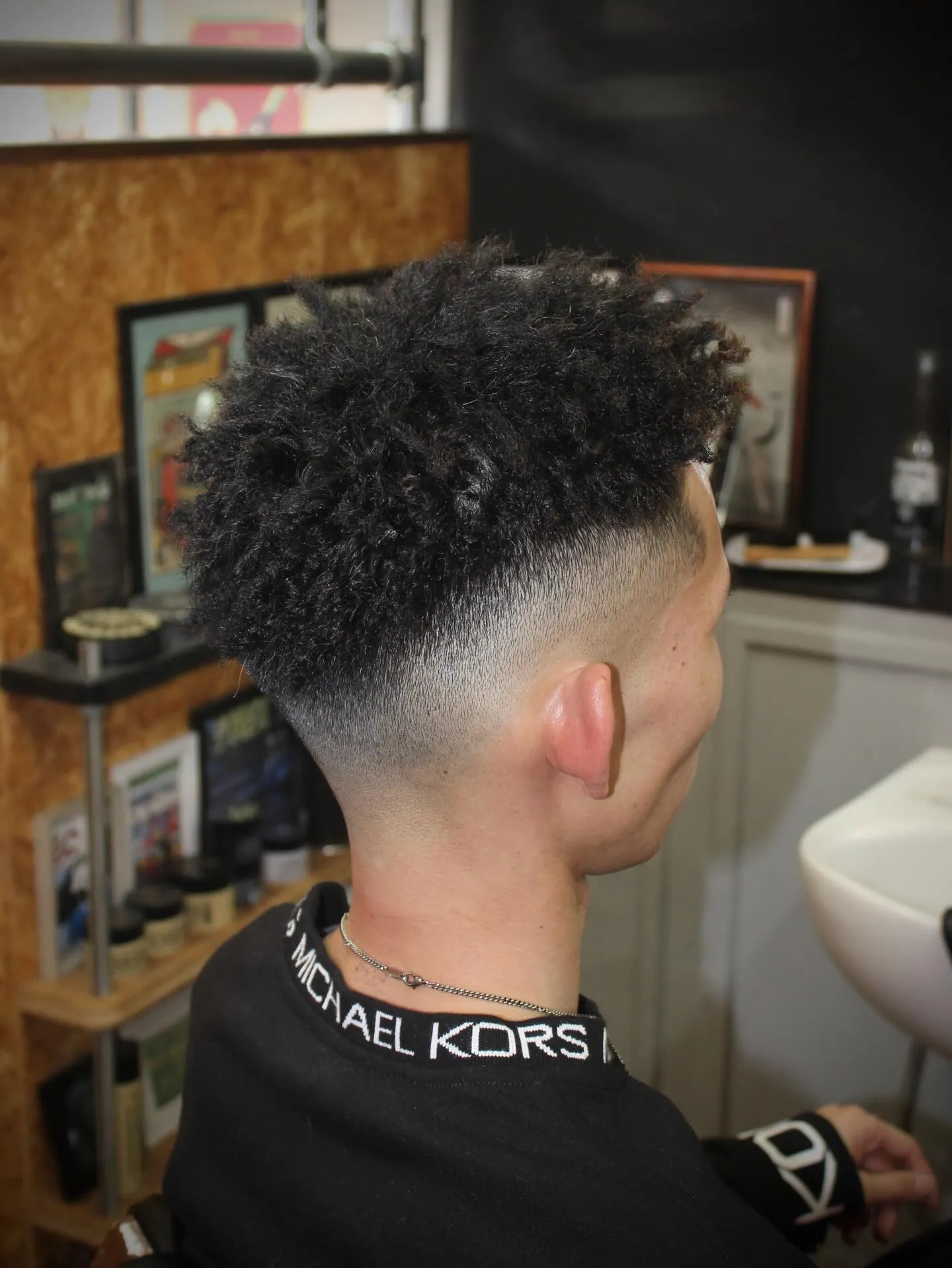 スパイキーアフロ